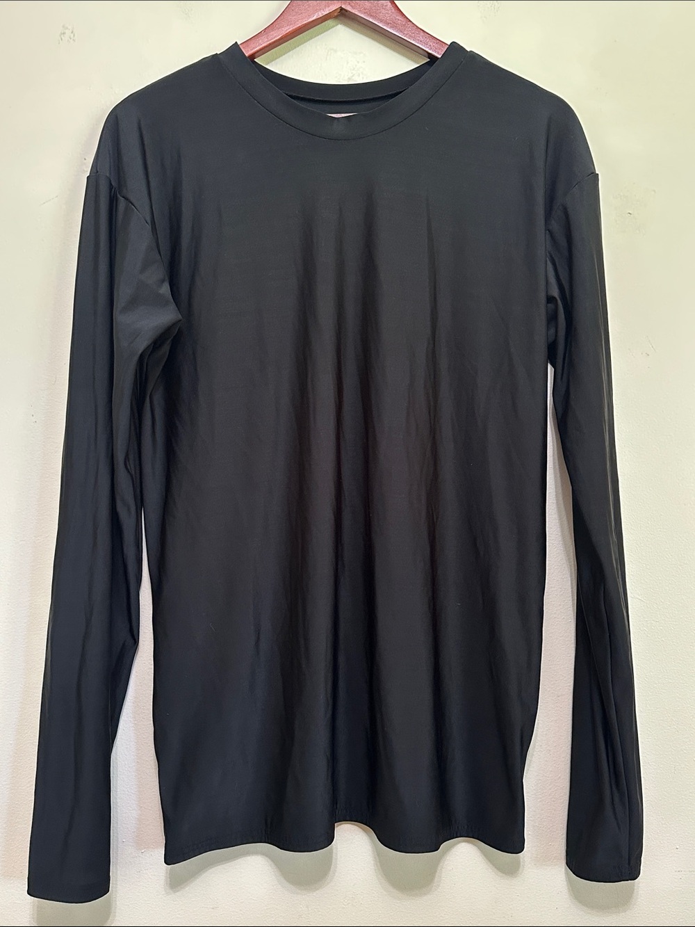 Men's Long-Sleeve Crew Neck Shirt - Black